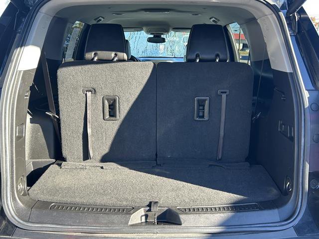 Used 2023 GMC Acadia SLT image 9