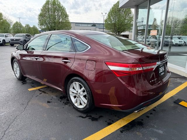 Used 2013 Toyota Avalon XLE Premium image 4