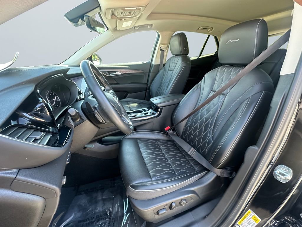 Used 2021 Buick Envision Avenir w/ Technology Package II AWD/4WD image 9