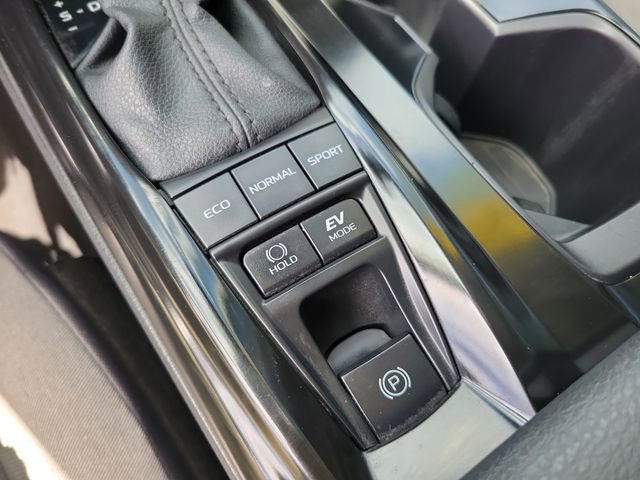 Used 2025 Toyota Camry LE FWD image 33