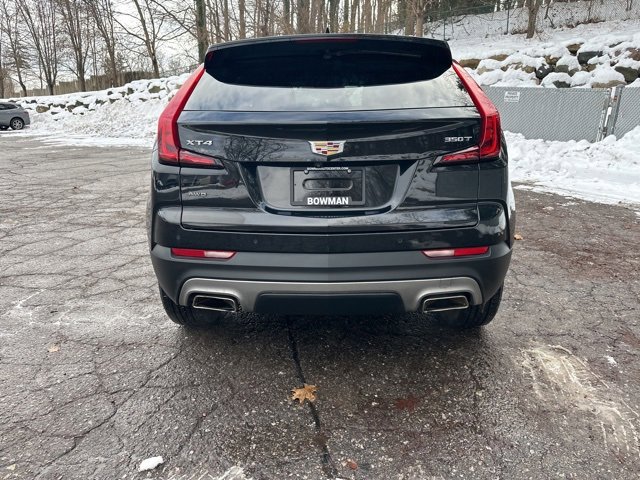 Used 2020 Cadillac XT4 Premium Luxury w/ Cold Weather Package image 7