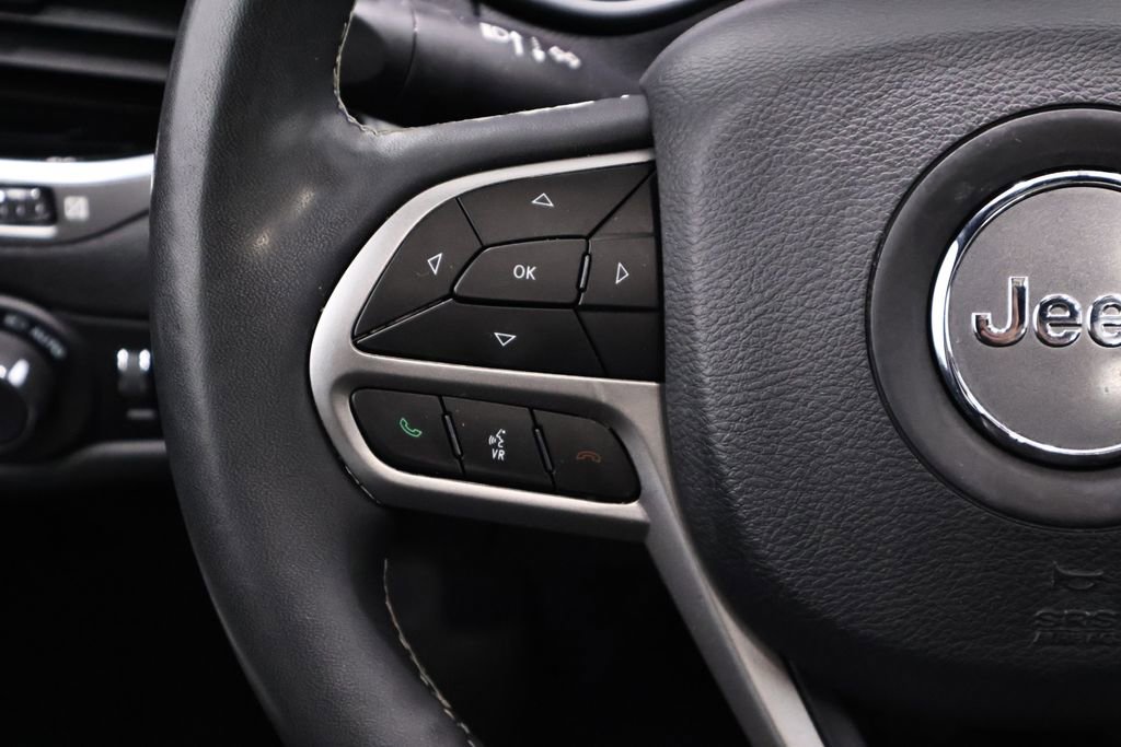 Used 2021 Jeep Cherokee Latitude Lux 80th Anniv w/ Quick Order Package 26U 80TH image 23