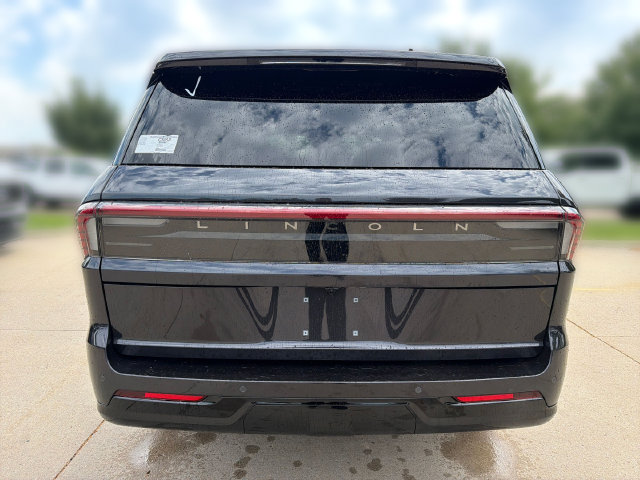 New 2026 Lincoln Navigator Reserve AWD/4WD image 7