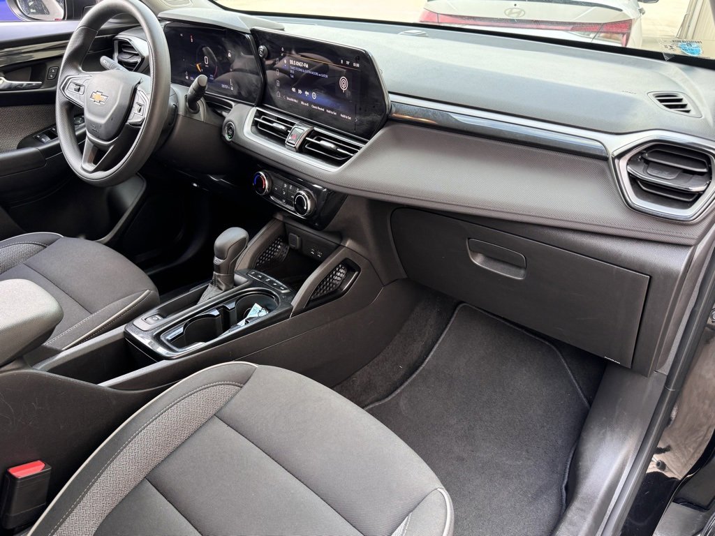 Used 2025 Chevrolet TrailBlazer LT image 15