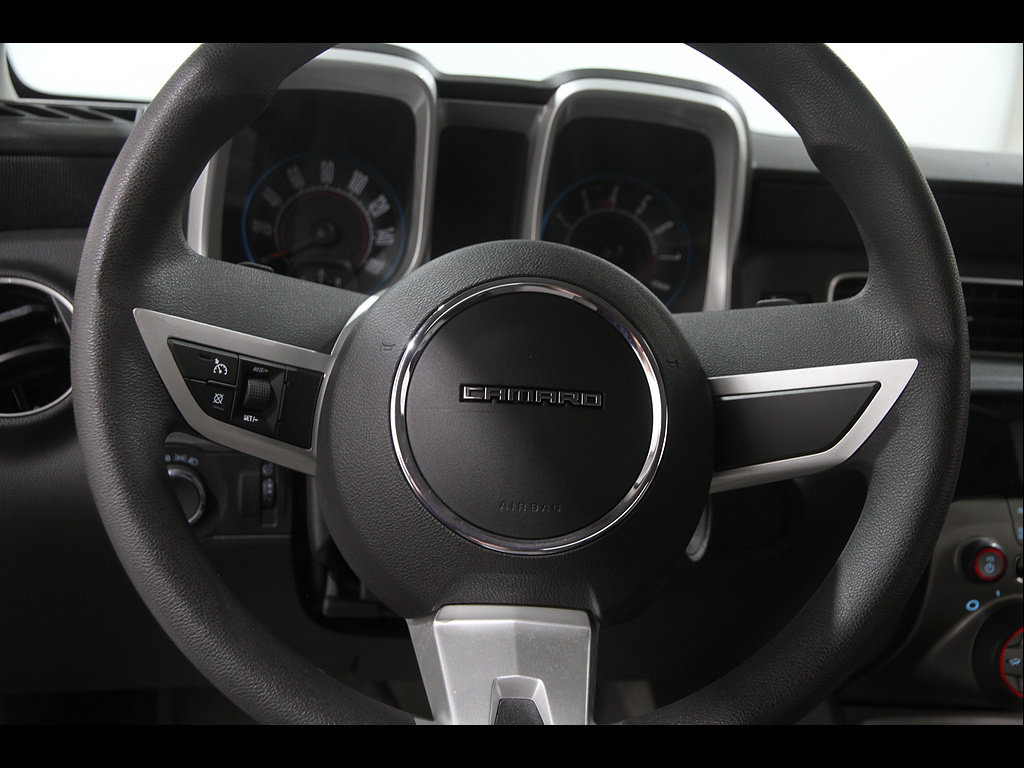 Used 2010 Chevrolet Camaro LT w/ RS Package RWD image 7