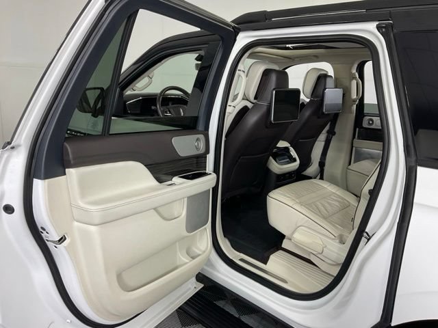 Used 2022 Lincoln Navigator L Black Label AWD/4WD image 30