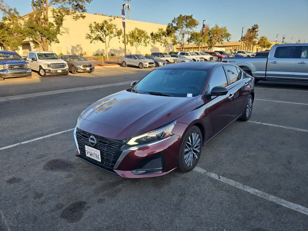 Used 2024 Nissan Altima 2.5 SV