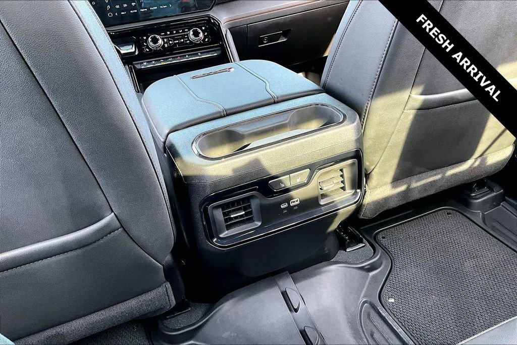 Used 2025 GMC Sierra 2500 AT4 w/ AT4 Premium Plus Package image 11