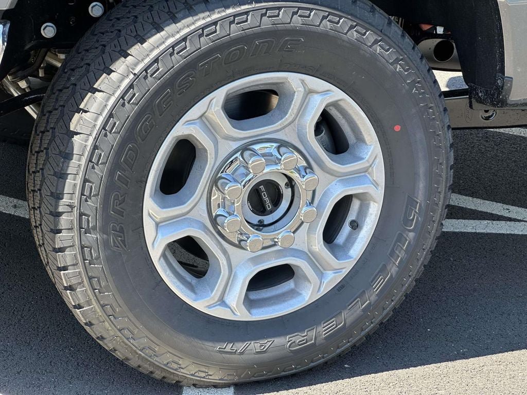 New 2026 Ford F250 XLT w/ FX4 Off-Road Package AWD/4WD image 8