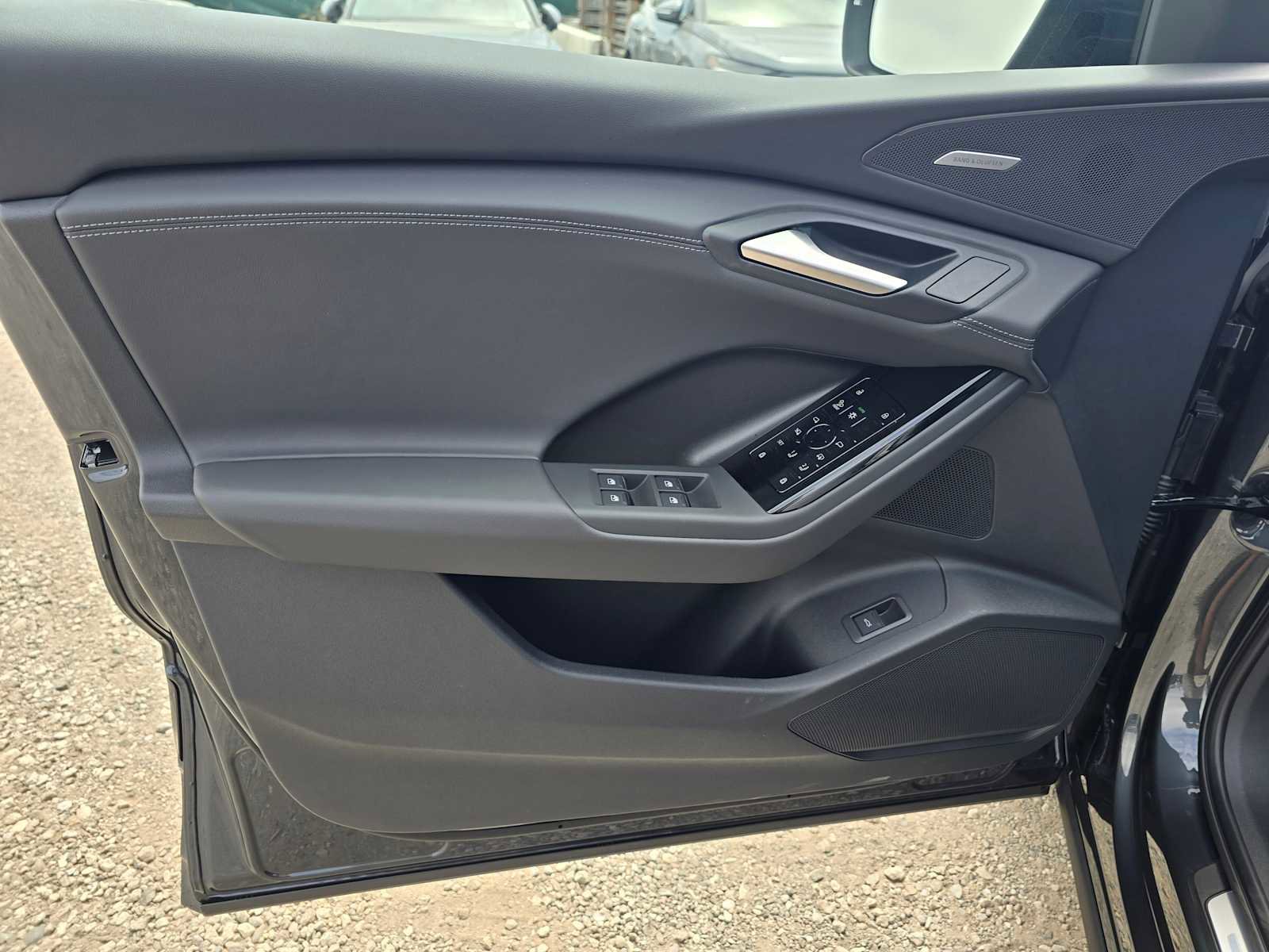 New 2025 Audi Q6 e-tron Premium Plus image 10