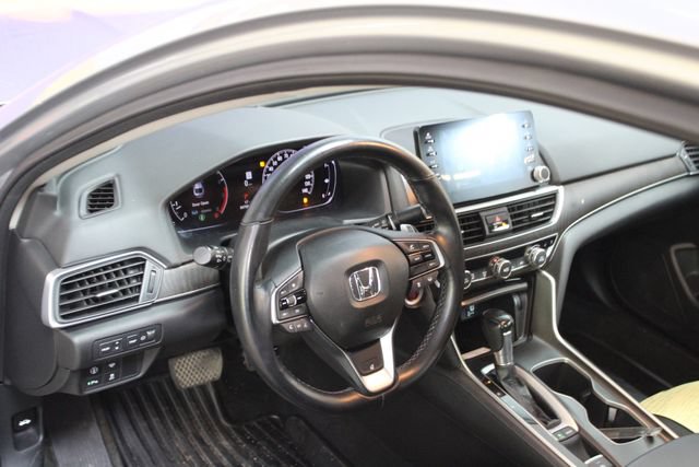 Used 2018 Honda Accord Touring image 14