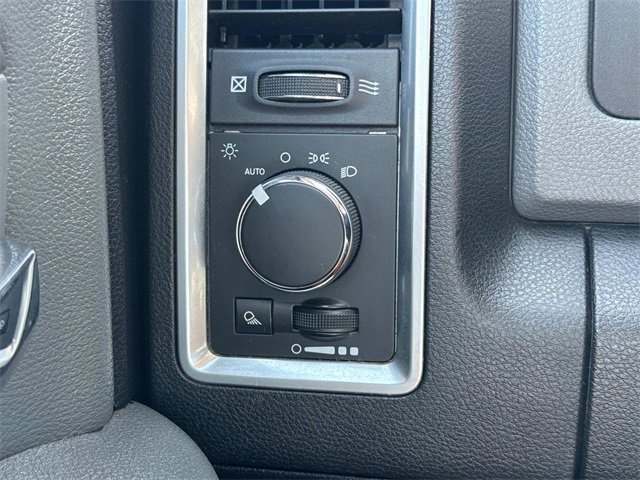 Used 2017 RAM 2500 SLT image 16