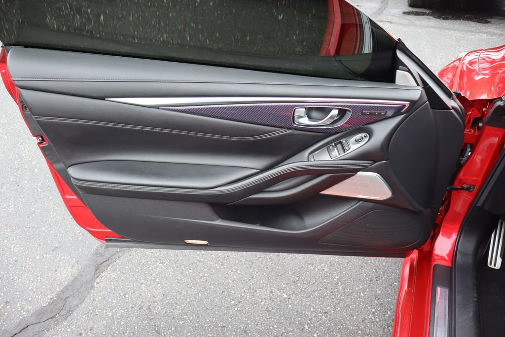Used 2017 INFINITI Q60 Red Sport 400 AWD/4WD image 22