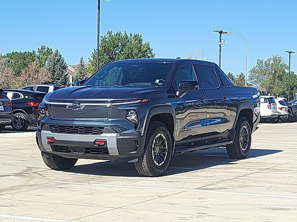 Used 2026 Chevrolet Silverado EV Trail Boss w/ LPO, Gameday Tailgate Package AWD/4WD image 4