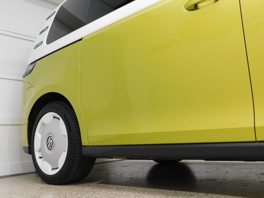Used 2025 Volkswagen ID. Buzz 1st Edition image 9