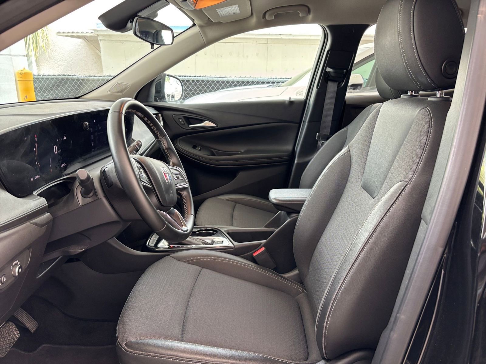 Used 2025 Buick Encore GX Preferred FWD image 27