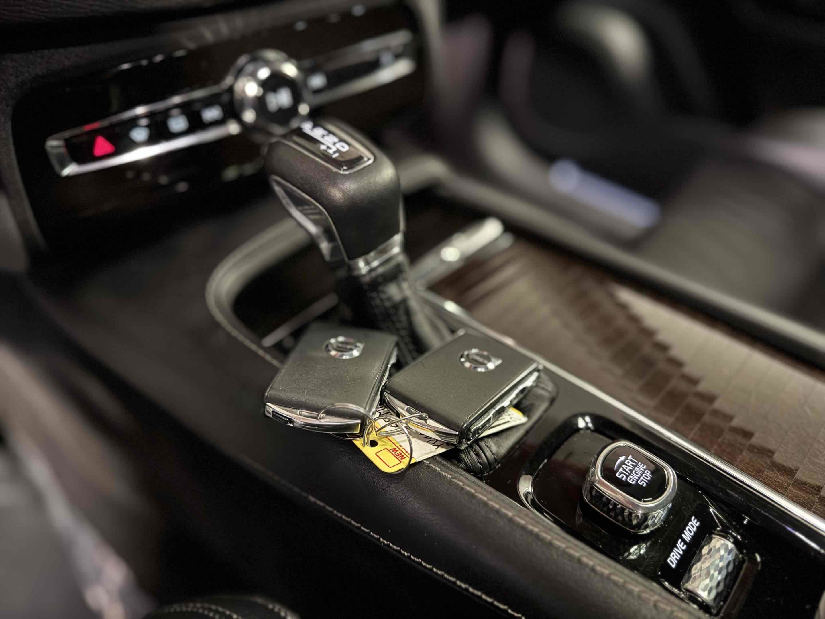 Used 2018 Volvo XC90 T6 Momentum w/ Convenience Package image 8