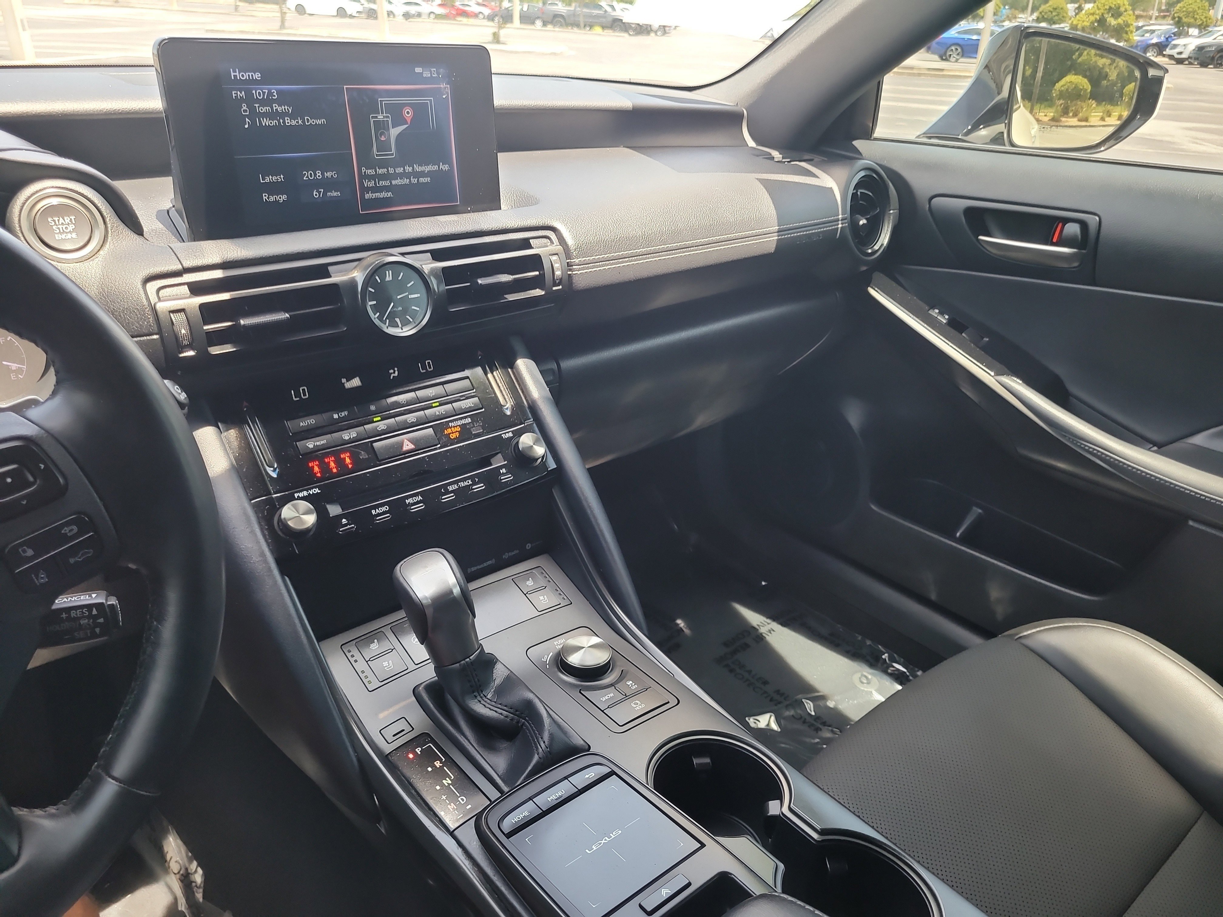 Used 2023 Lexus IS 300 w/ Comfort Package RWD image 22