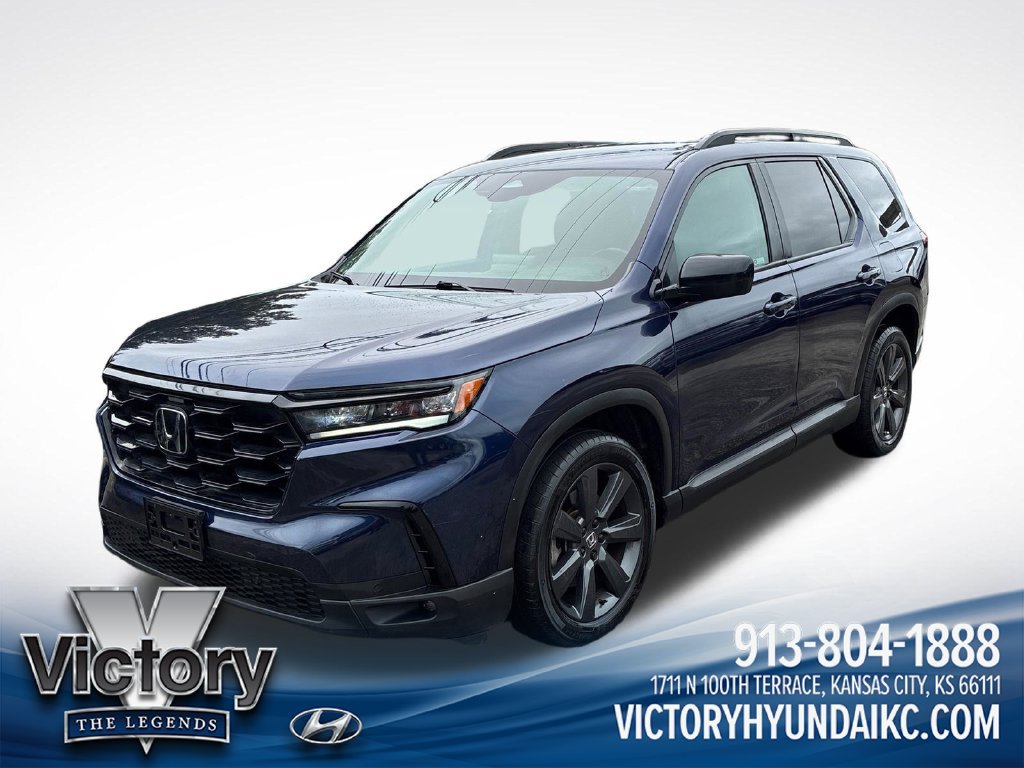 Used 2023 Honda Pilot Sport image 2