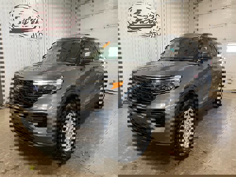 Used 2022 Ford Explorer 4WD w/ Class IV Trailer Tow Package image 2