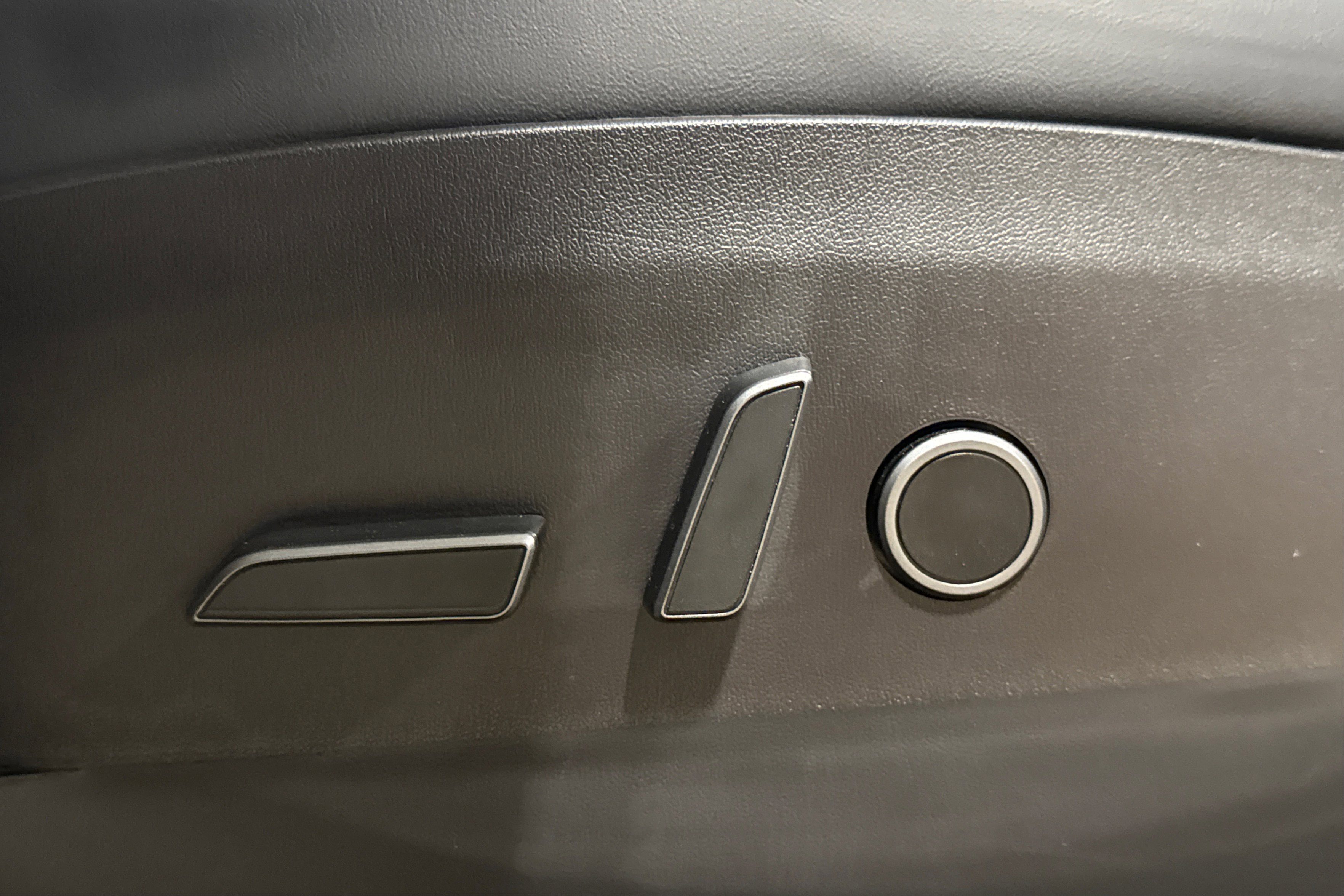 Used 2022 Tesla Model Y Performance image 18