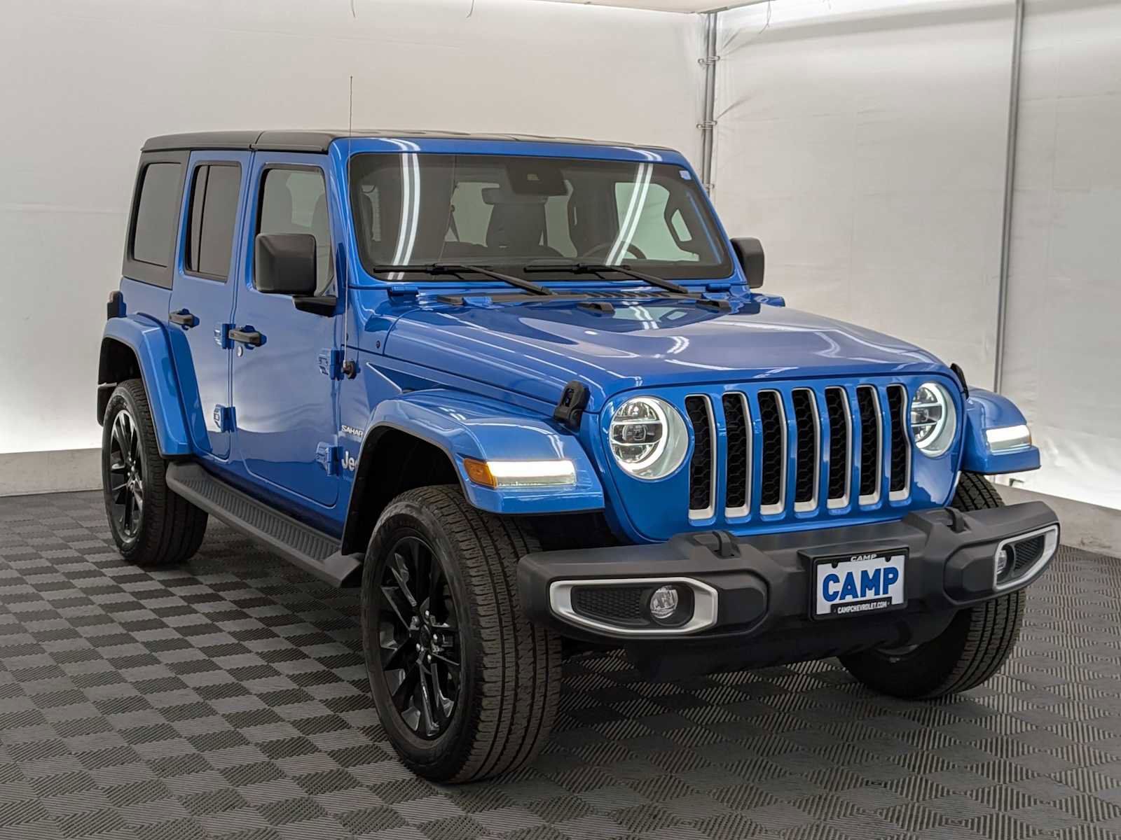 Used 2021 Jeep Wrangler Unlimited Sahara w/ Cold Weather Group image 8