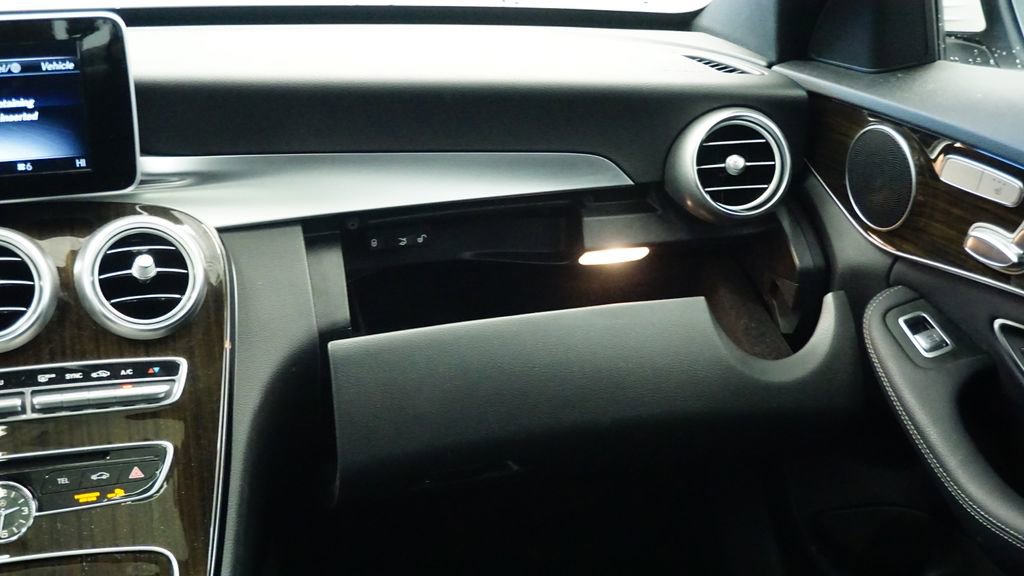 Used 2018 Mercedes-Benz C 300 4MATIC Sedan image 19