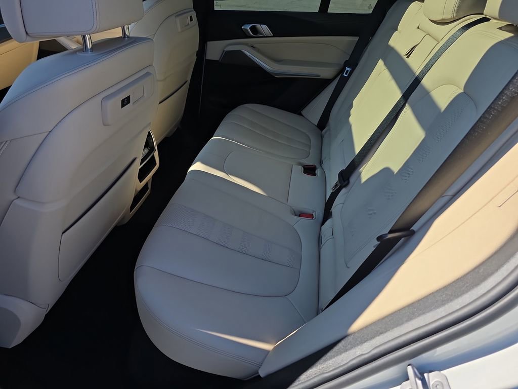 Certified 2022 BMW X5 xDrive40i image 10