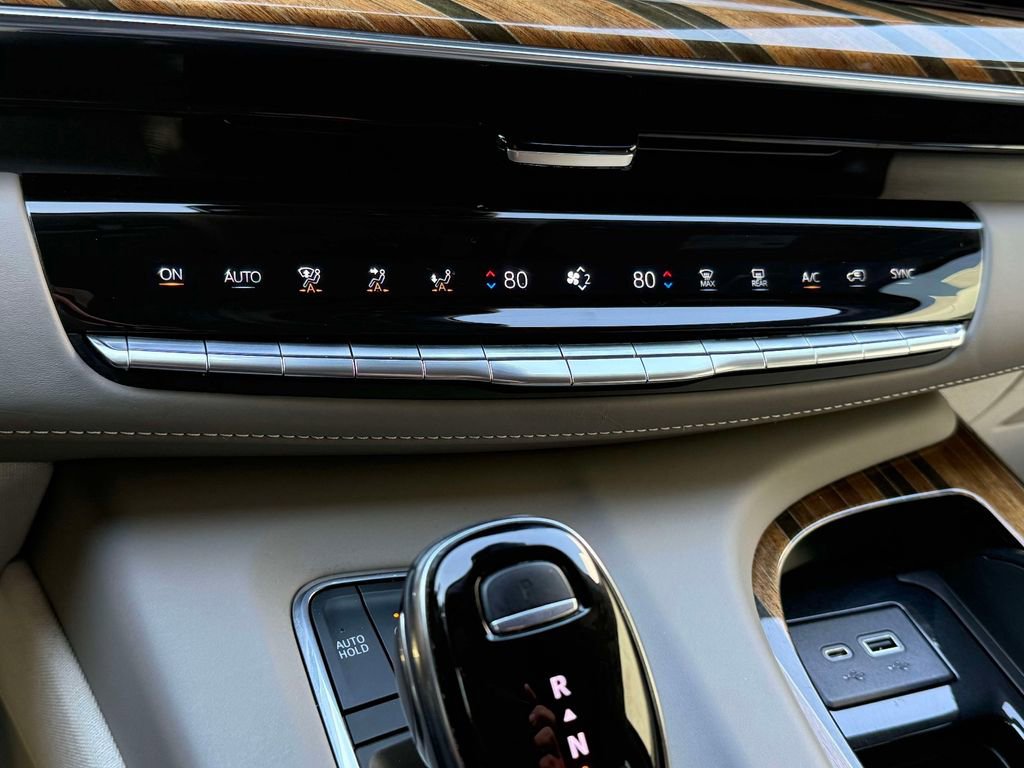 Used 2023 Cadillac Escalade Sport Platinum image 28