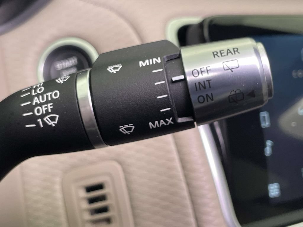 Used 2022 Land Rover Range Rover Velar R-Dynamic S AWD/4WD image 33