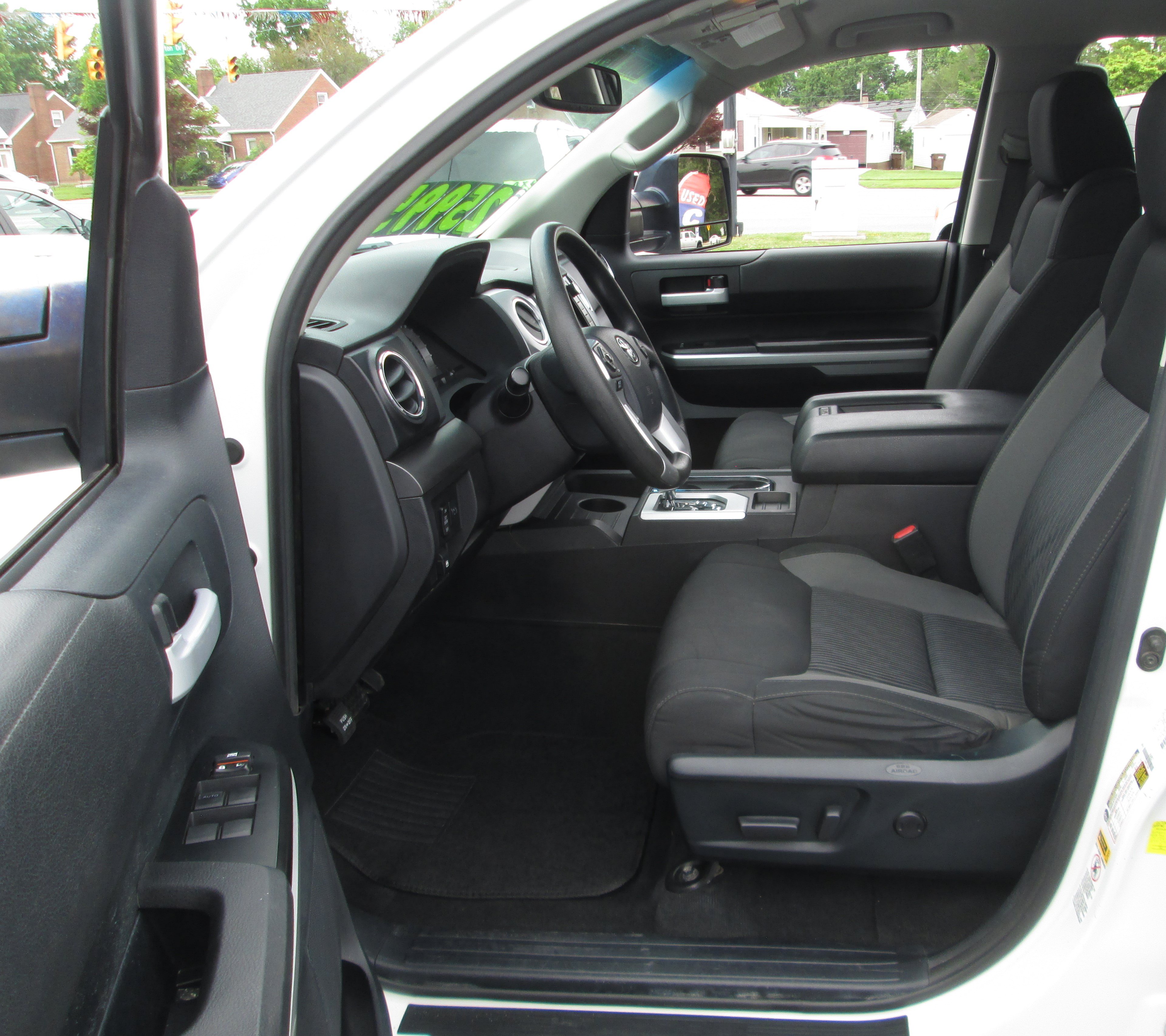 Used 2015 Toyota Tundra SR5 w/ TRD Off Road Package AWD/4WD image 12