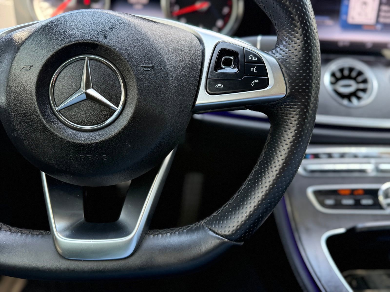 Used 2018 Mercedes-Benz E 400 4MATIC Coupe image 27