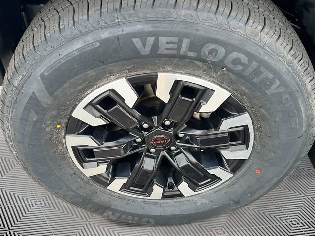 Used 2022 Nissan Frontier PRO-4X image 28