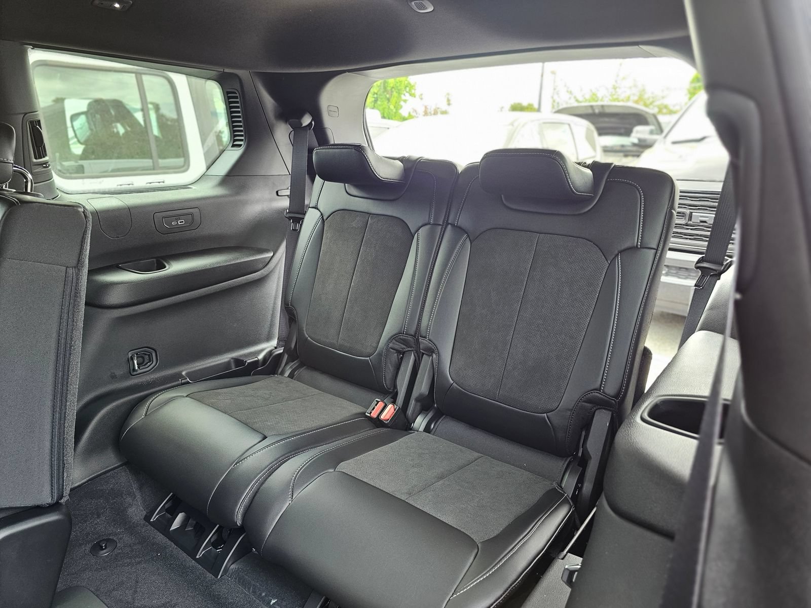 New 2026 Jeep Grand Cherokee L Altitude RWD image 23