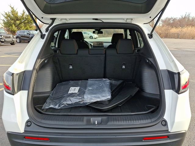 Certified 2024 Honda HR-V Sport image 29