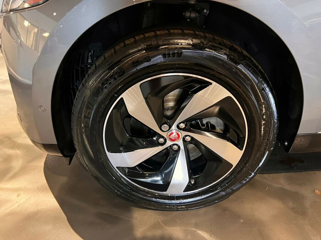 Used 2021 Jaguar F-PACE S image 10