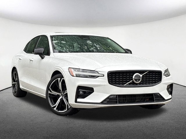 Used 2024 Volvo S60 B5 Plus AWD/4WD image 17