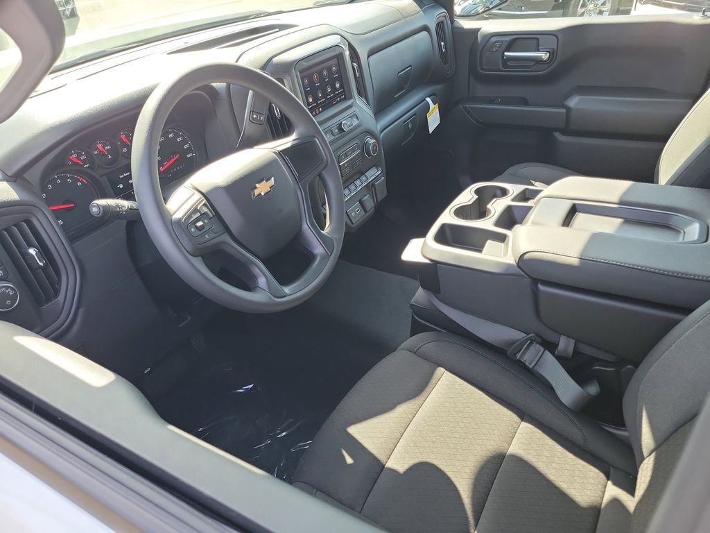 New 2026 Chevrolet Silverado 1500 Custom RWD image 3
