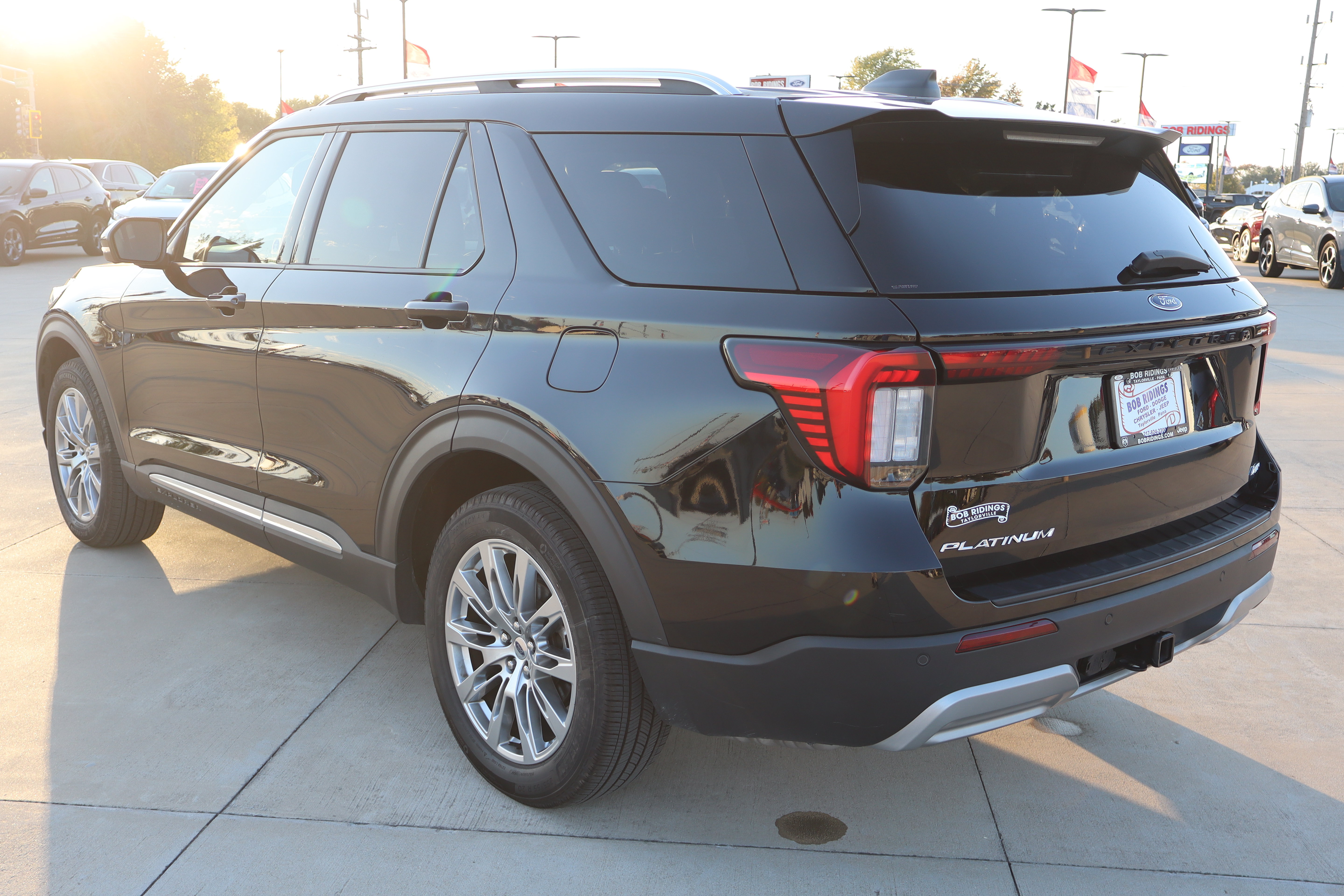 Used 2026 Ford Explorer Platinum AWD/4WD image 7