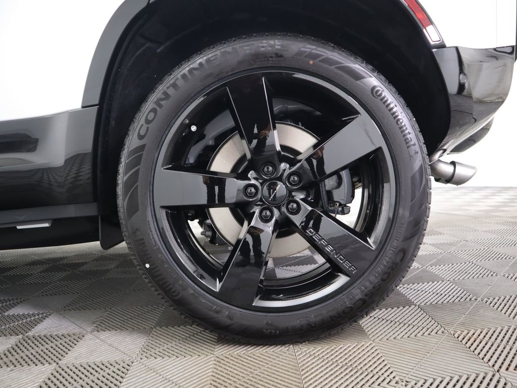 New 2026 Land Rover Defender 110 V8 image 31