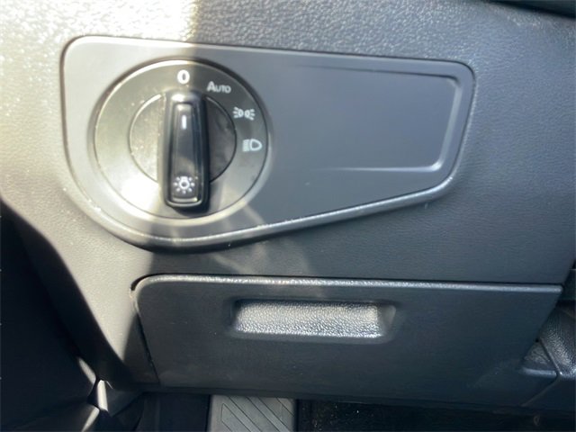 Used 2021 Volkswagen Tiguan S image 31
