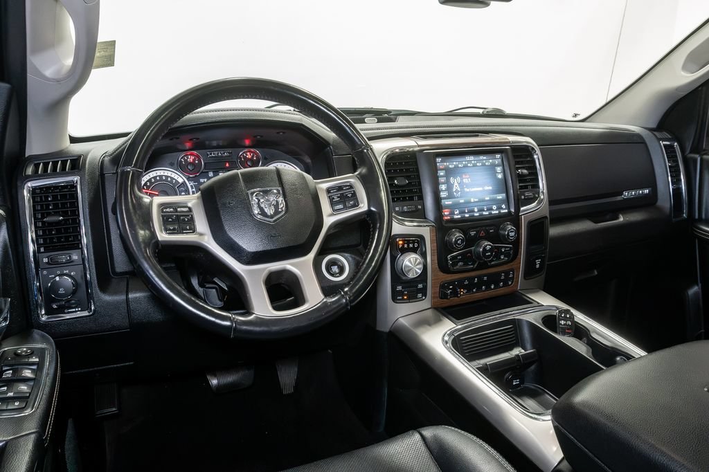 Used 2018 RAM 1500 Laramie AWD/4WD image 7