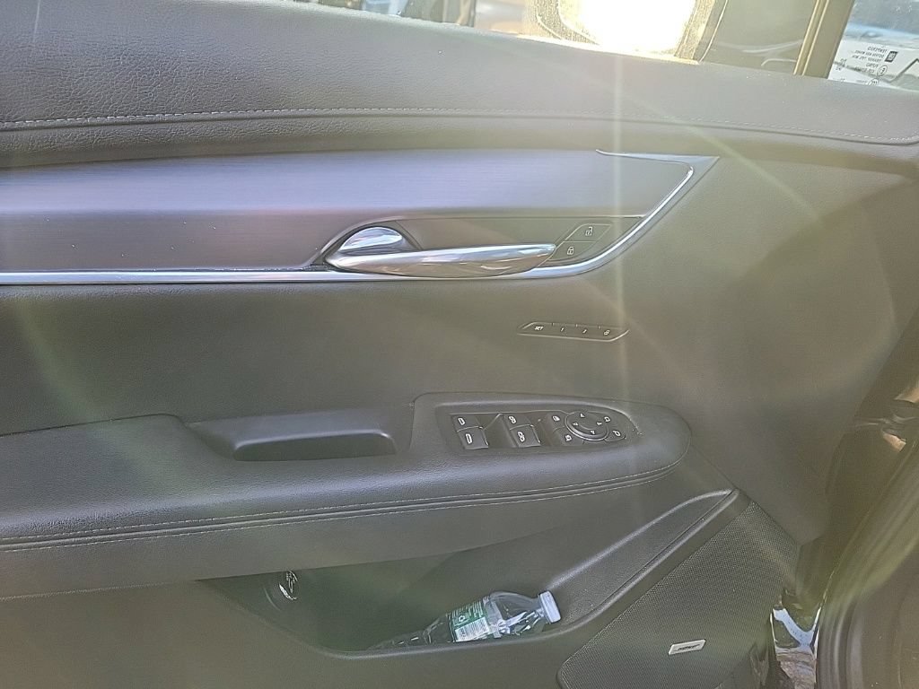 Used 2024 Cadillac XT6 Luxury AWD/4WD image 8