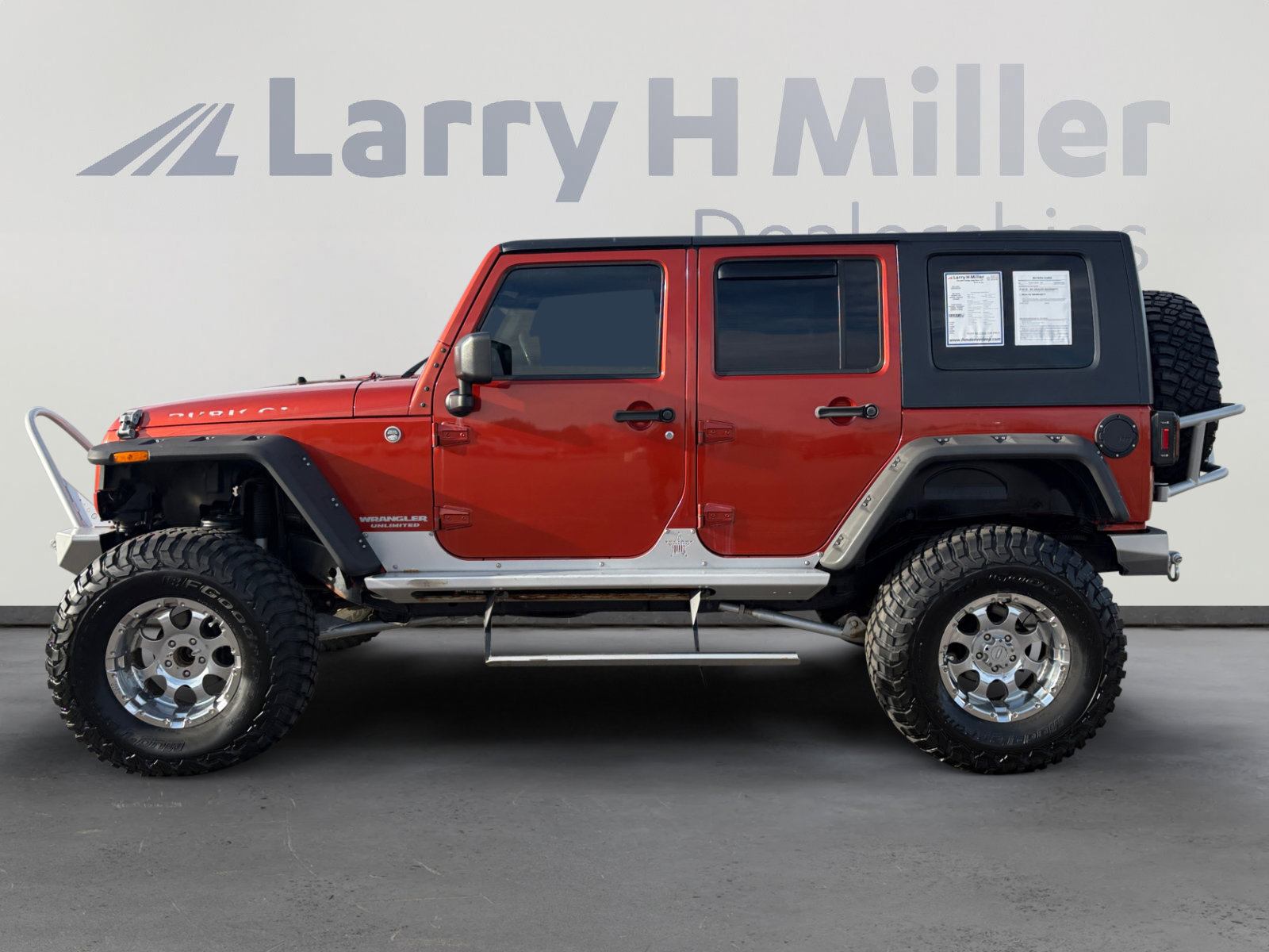 Used 2009 Jeep Wrangler Unlimited Rubicon w/ Dual Top Group image 3