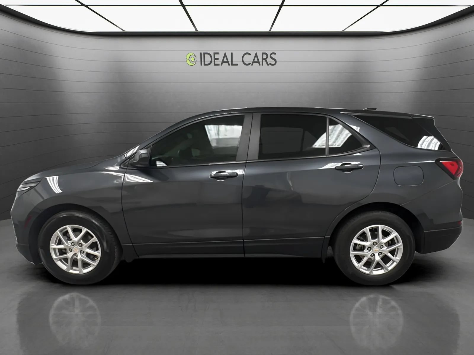 Used 2022 Chevrolet Equinox LS w/ LS Convenience Package FWD image 8