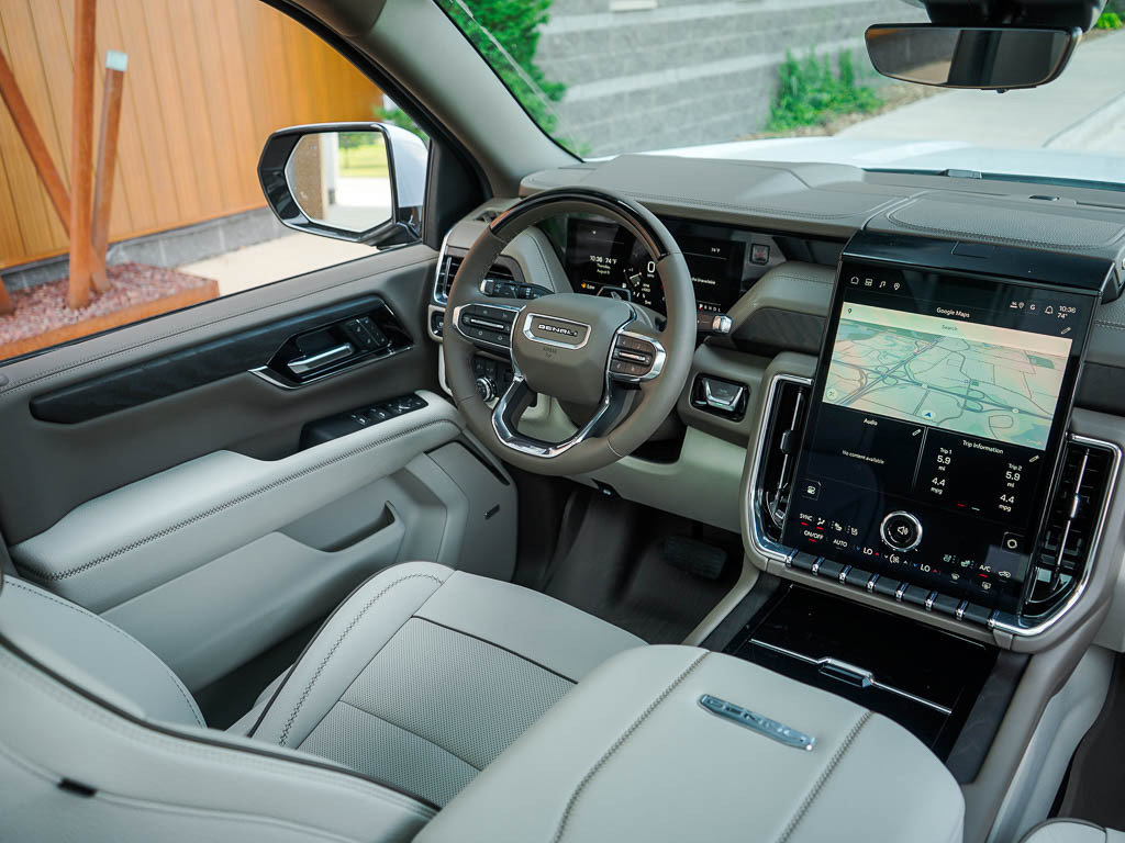 New 2026 GMC Yukon XL Denali w/ Denali Reserve Package AWD/4WD image 16