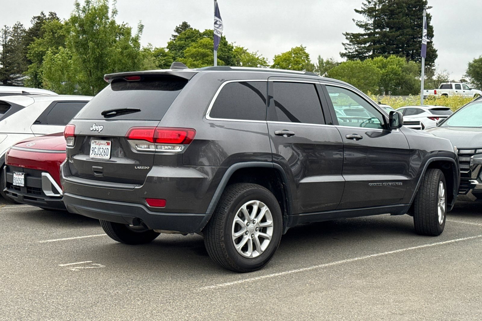 Used 2021 Jeep Grand Cherokee Laredo X AWD/4WD image 5