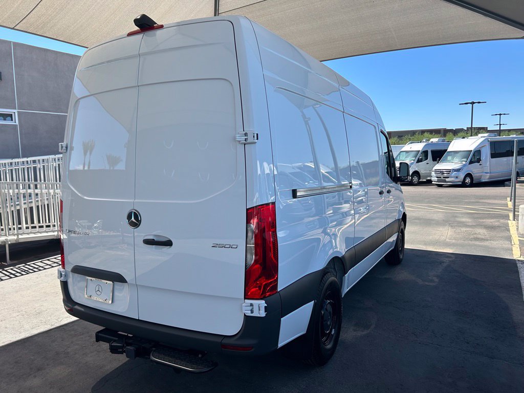 Used 2023 Mercedes-Benz Sprinter 2500 image 6