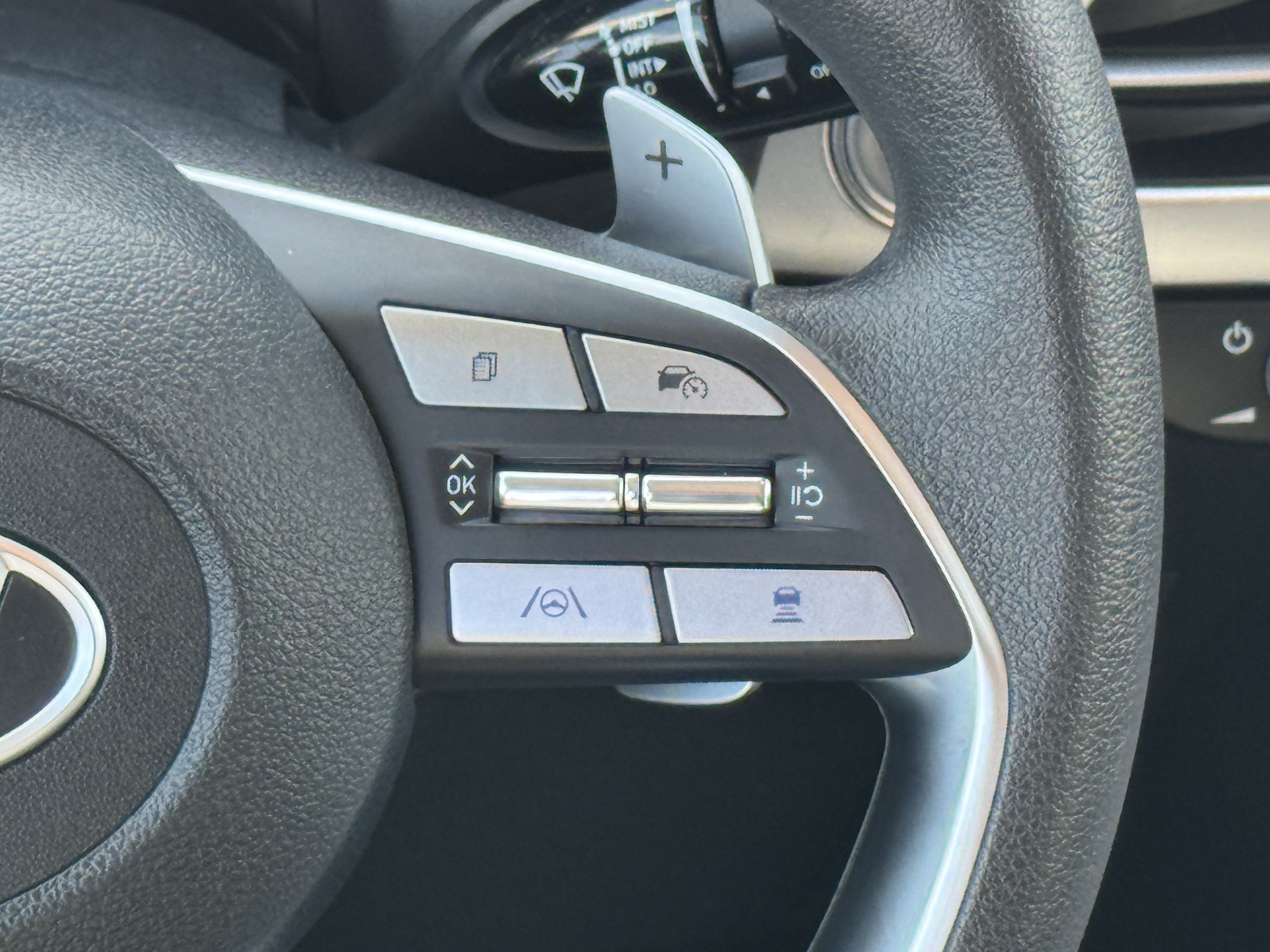 Used 2025 Hyundai Palisade SE FWD image 14