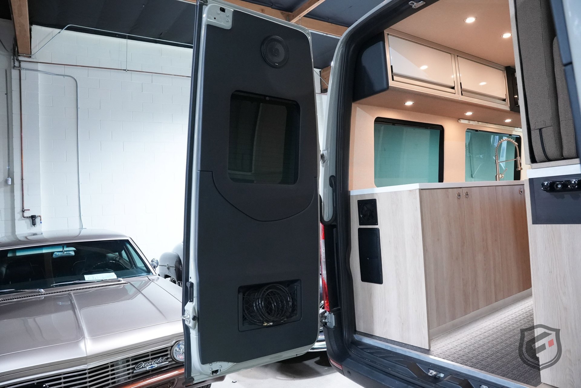 Used 2021 Mercedes-Benz Sprinter 2500 image 22